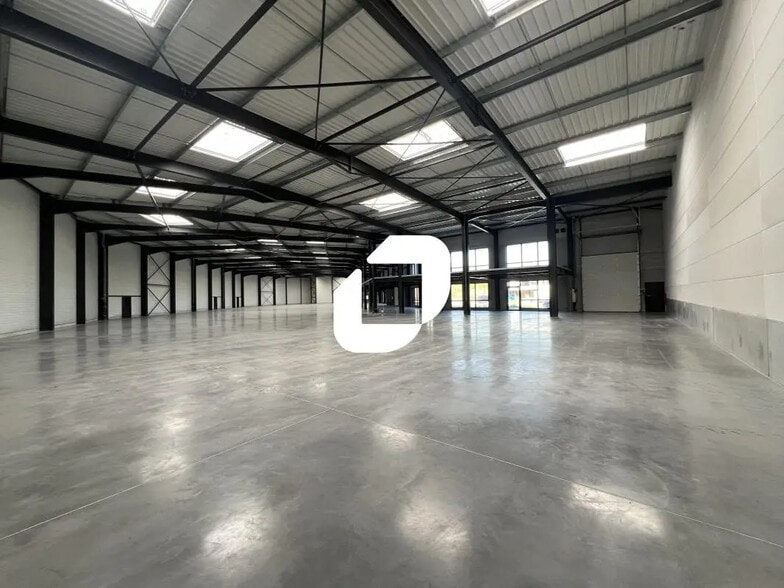 Rond Point, Bondues for lease - Interior Photo - Image 3 of 9