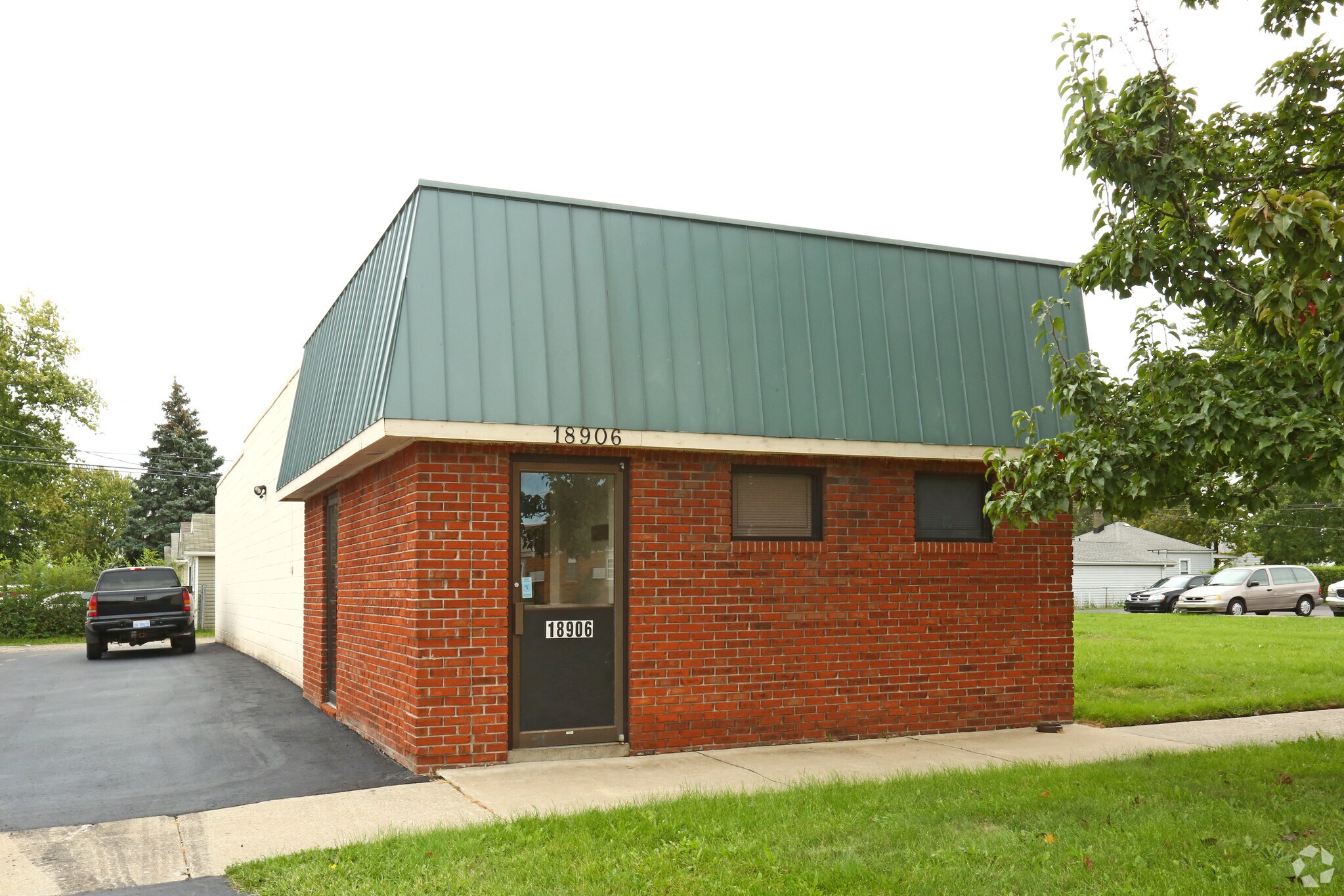 18906 Dix Rd, Melvindale, MI for sale Primary Photo- Image 1 of 2