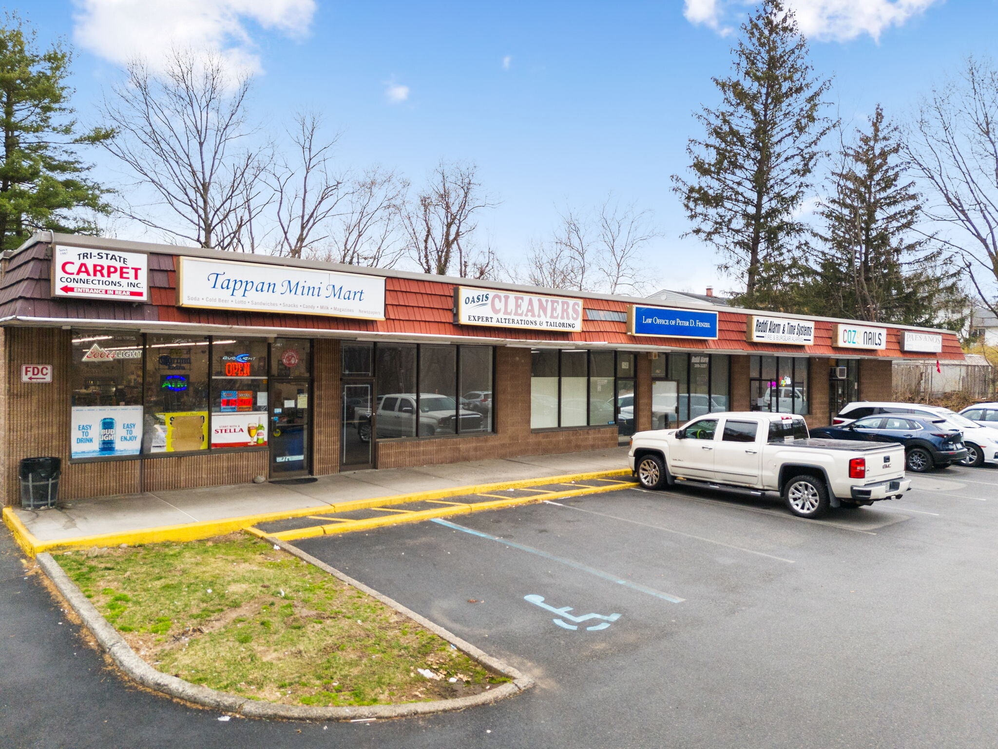 362-374 Western Hwy, Tappan, NY for lease Building Photo- Image 1 of 26