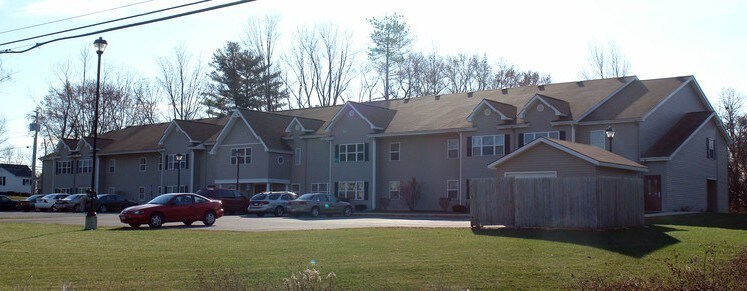 180 Briggs St, Johnstown, NY for sale - Building Photo - Image 1 of 1