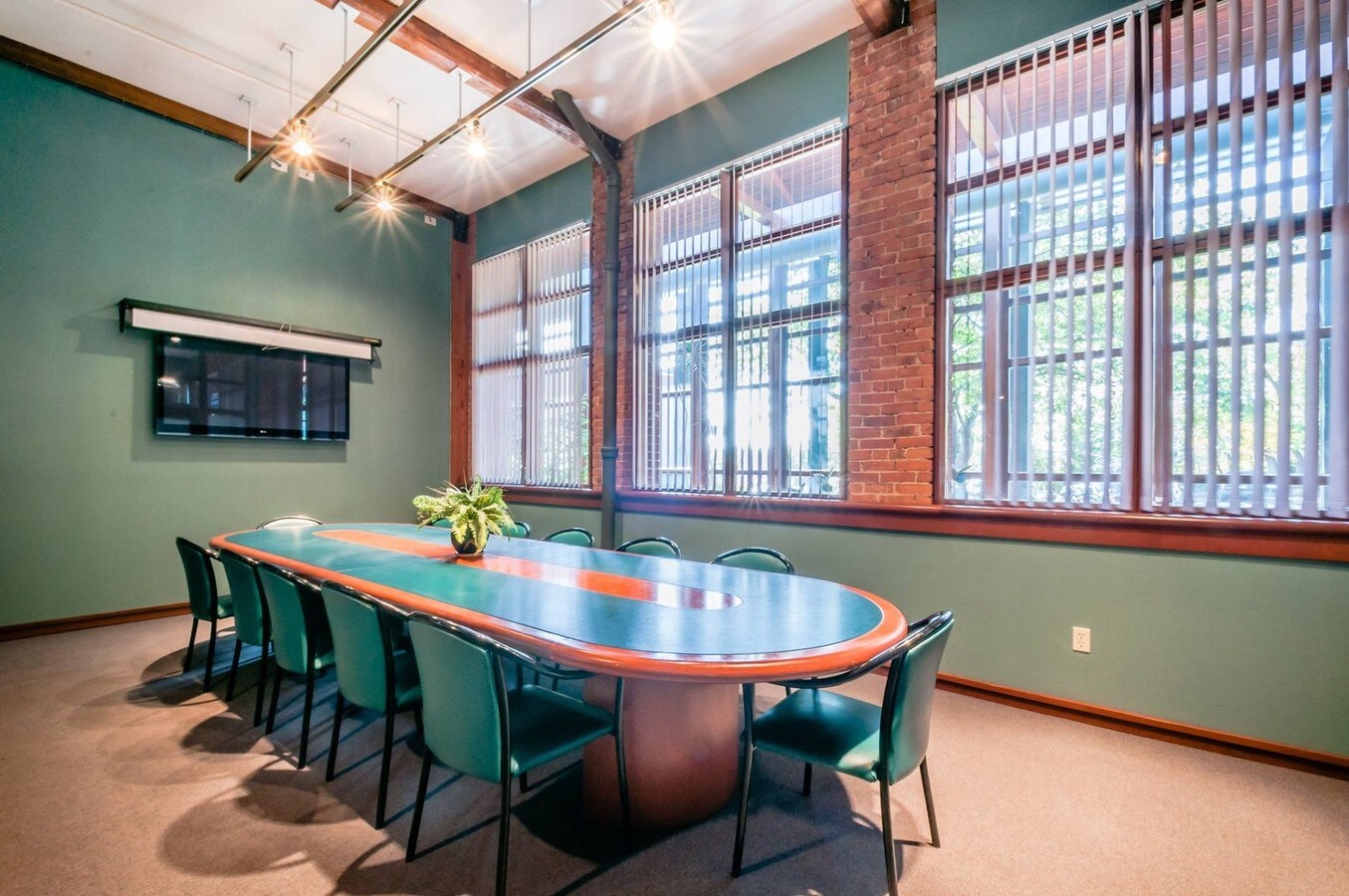 151 New Park Ave, Hartford, CT 06106