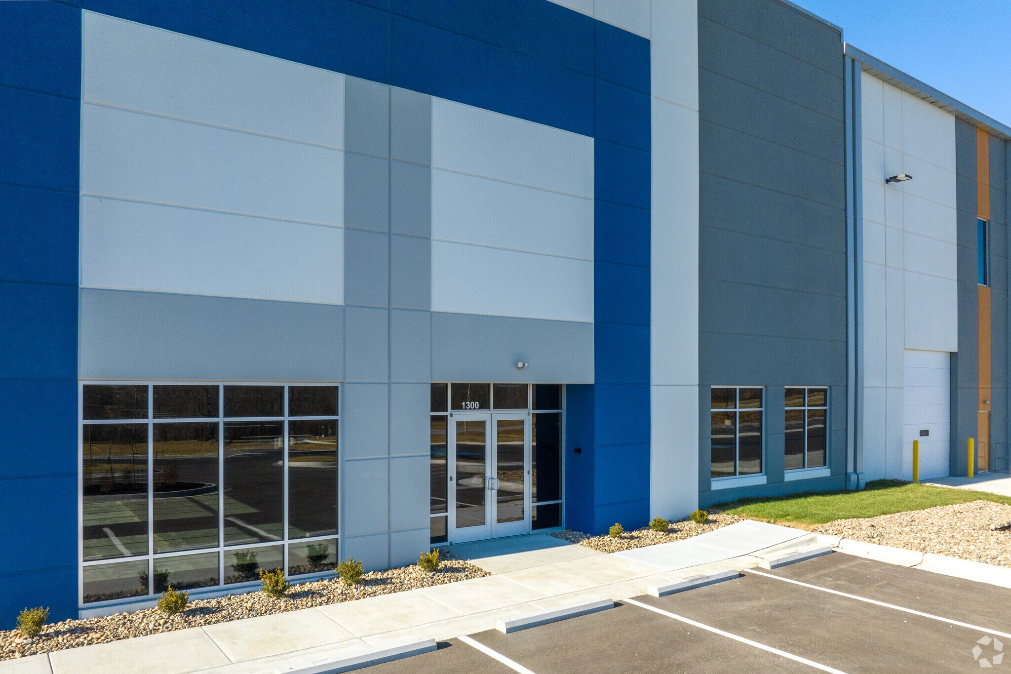 1300 S Dean Ave, Raymore, MO 64083 Building 3