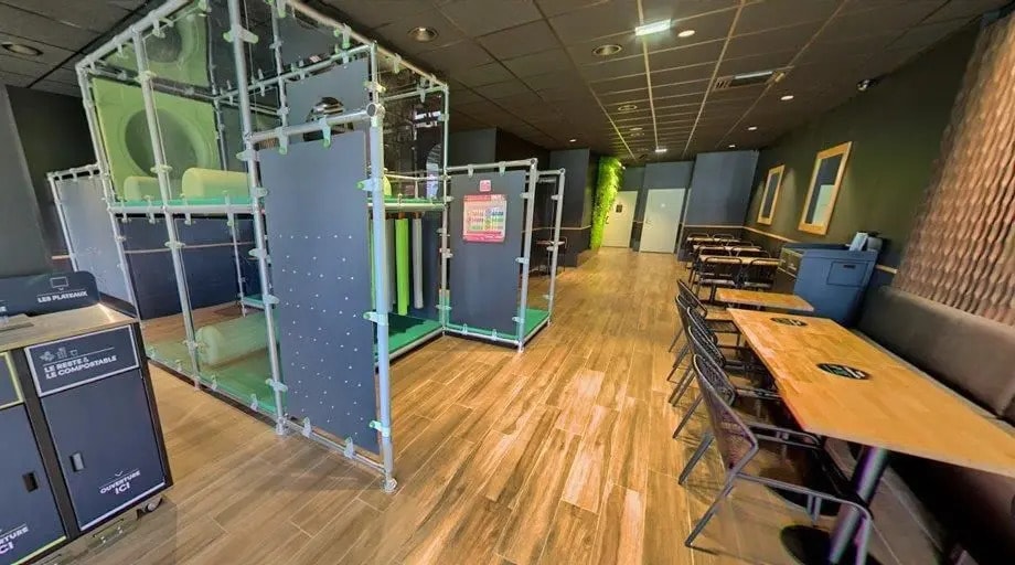 Retail in Clermont-Ferrand for sale - Interior Photo - Image 2 of 3