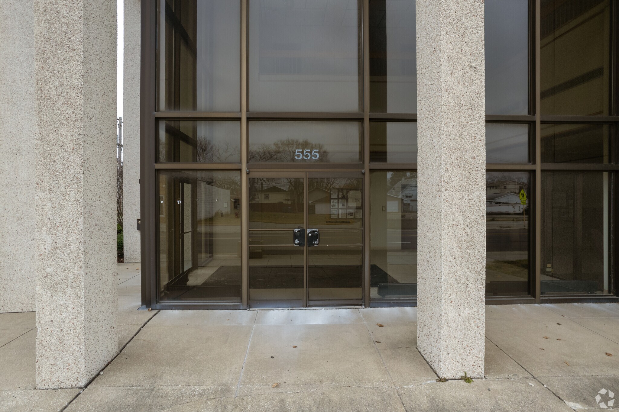 555 Burnham Ave, Calumet City, IL 60409 Household Bank