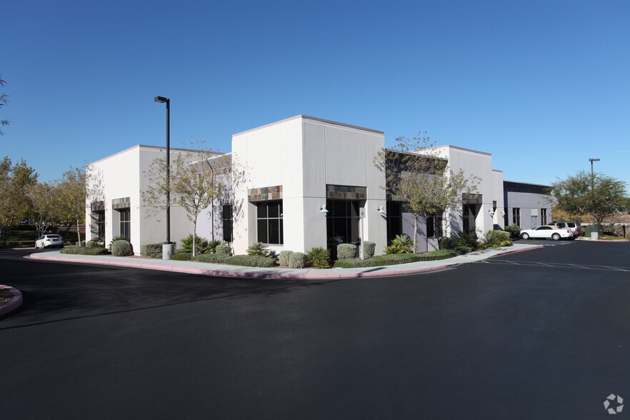 1925 Village Center Cir, Las Vegas, NV 89134 1,3034,056 SF Office