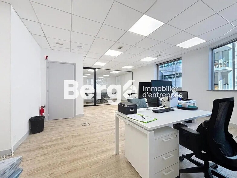 Office in Nice for lease - Interior Photo - Image 1 of 6