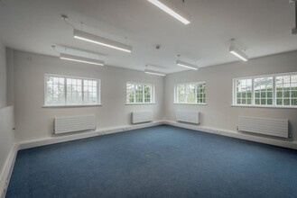 Munden Estate, St Albans for lease Interior Photo- Image 2 of 3