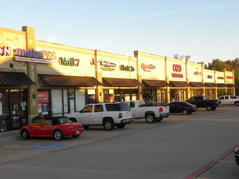 3222 S Main St, Lindale, TX for lease - Primary Photo - Image 1 of 1