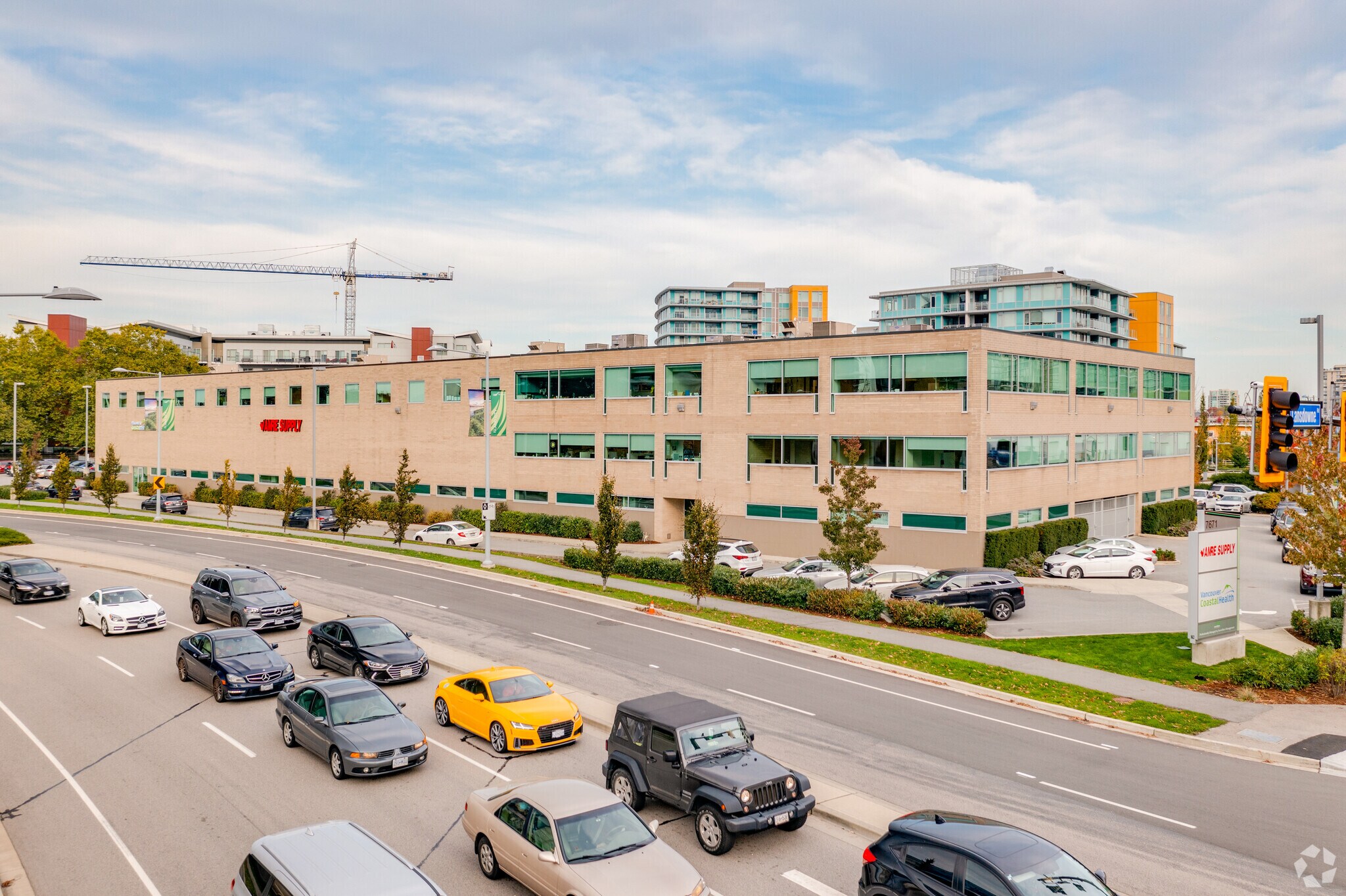 7671 Alderbridge Way, Richmond, BC for lease Primary Photo- Image 1 of 5