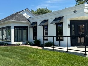 830 E State St, Geneva, IL for lease Building Photo- Image 1 of 4