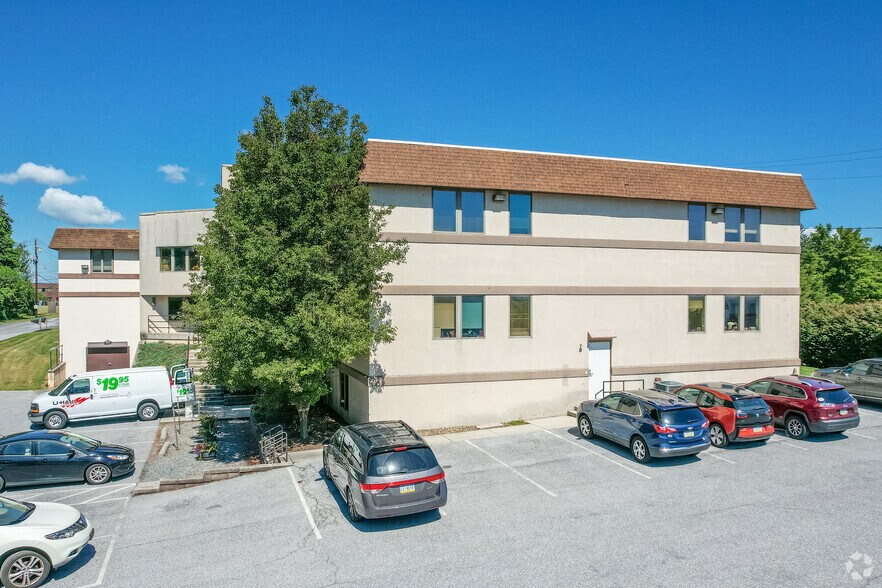 1200 Walnut Bottom Rd, Carlisle, PA for lease - Building Photo - Image 2 of 5
