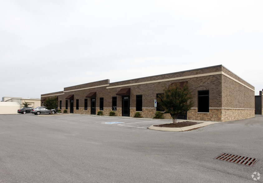 2231 NW Broad St, Murfreesboro, TN for sale - Building Photo - Image 1 of 1