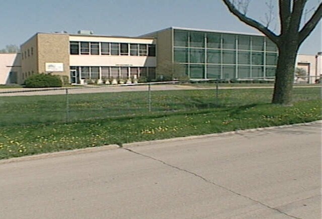 930 27th Ave SW, Cedar Rapids, IA for sale - Primary Photo - Image 1 of 1