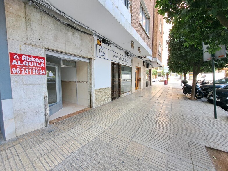 Retail in Alzira for lease - Building Photo - Image 2 of 9