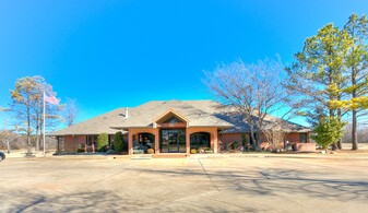 1220 S Santa Fe Ave, Edmond OK - Convenience Store