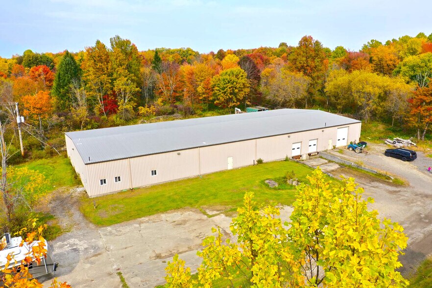 10275 Old State Rd, Chardon, OH 44024