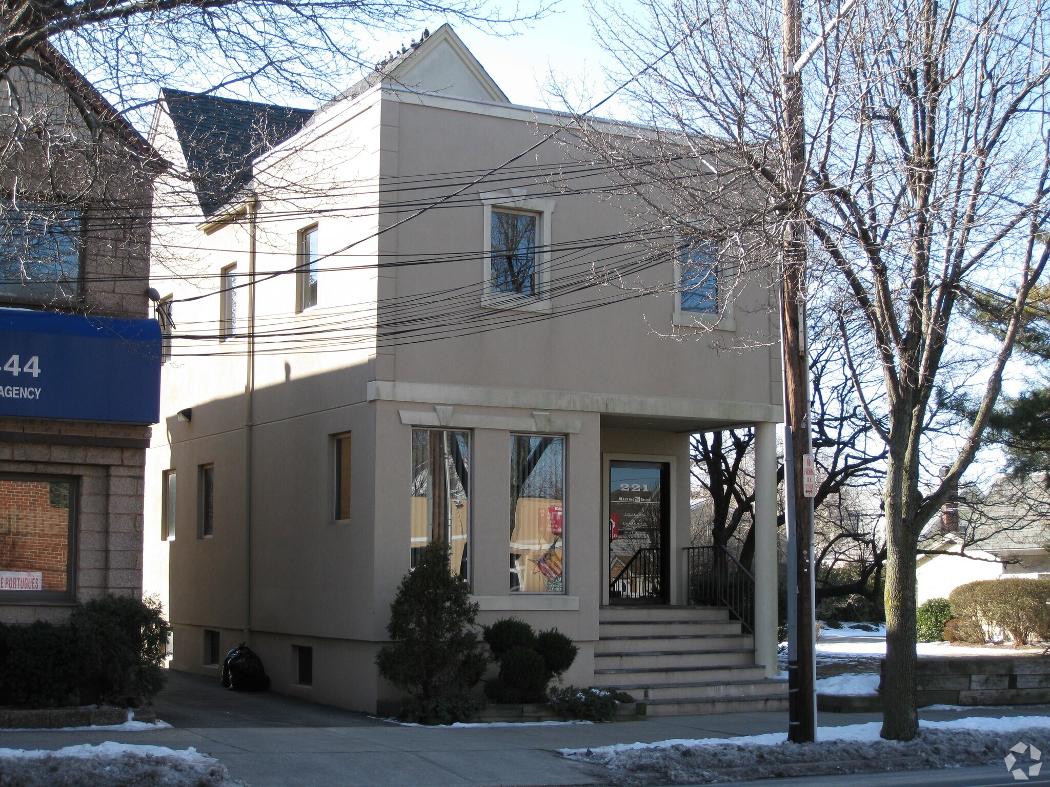 221 Mineola Blvd, Mineola, NY 11501 Office for Lease