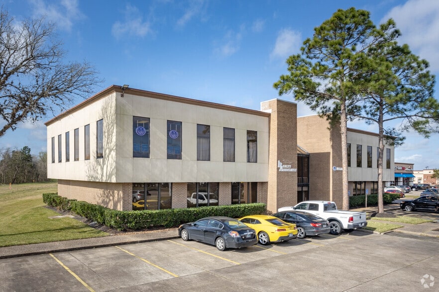 1506 E Broadway St, Pearland, TX for lease - Building Photo - Image 3 of 7