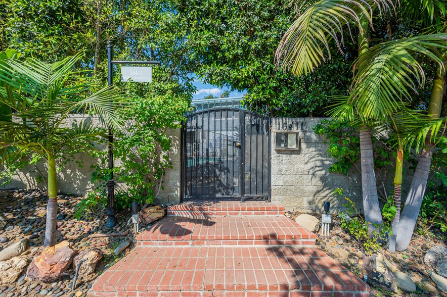 16411 W Sunset Blvd, Pacific Palisades, CA for sale - Building Photo - Image 1 of 1