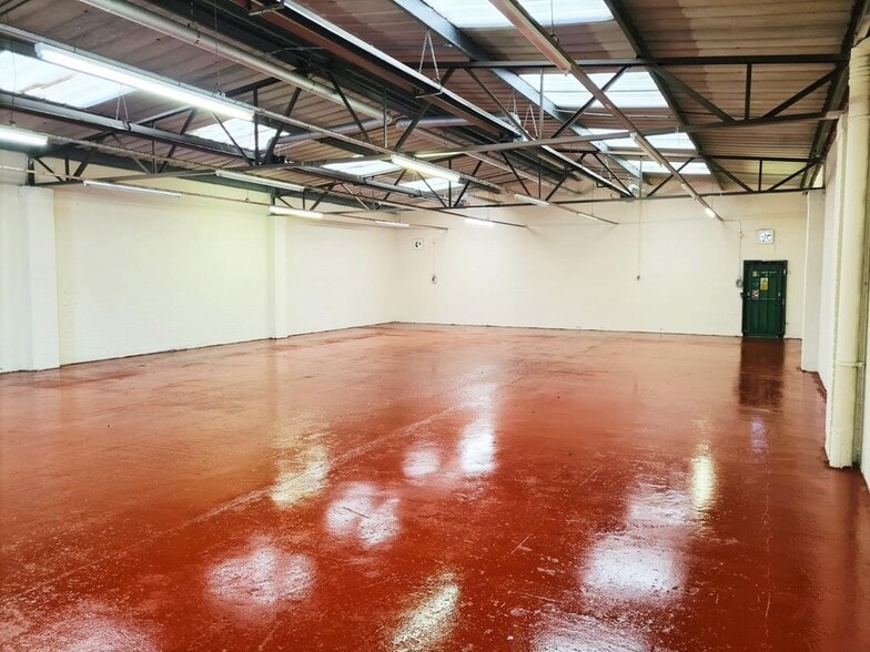 Kerry Rd, Newtown for lease - Building Photo - Image 1 of 10