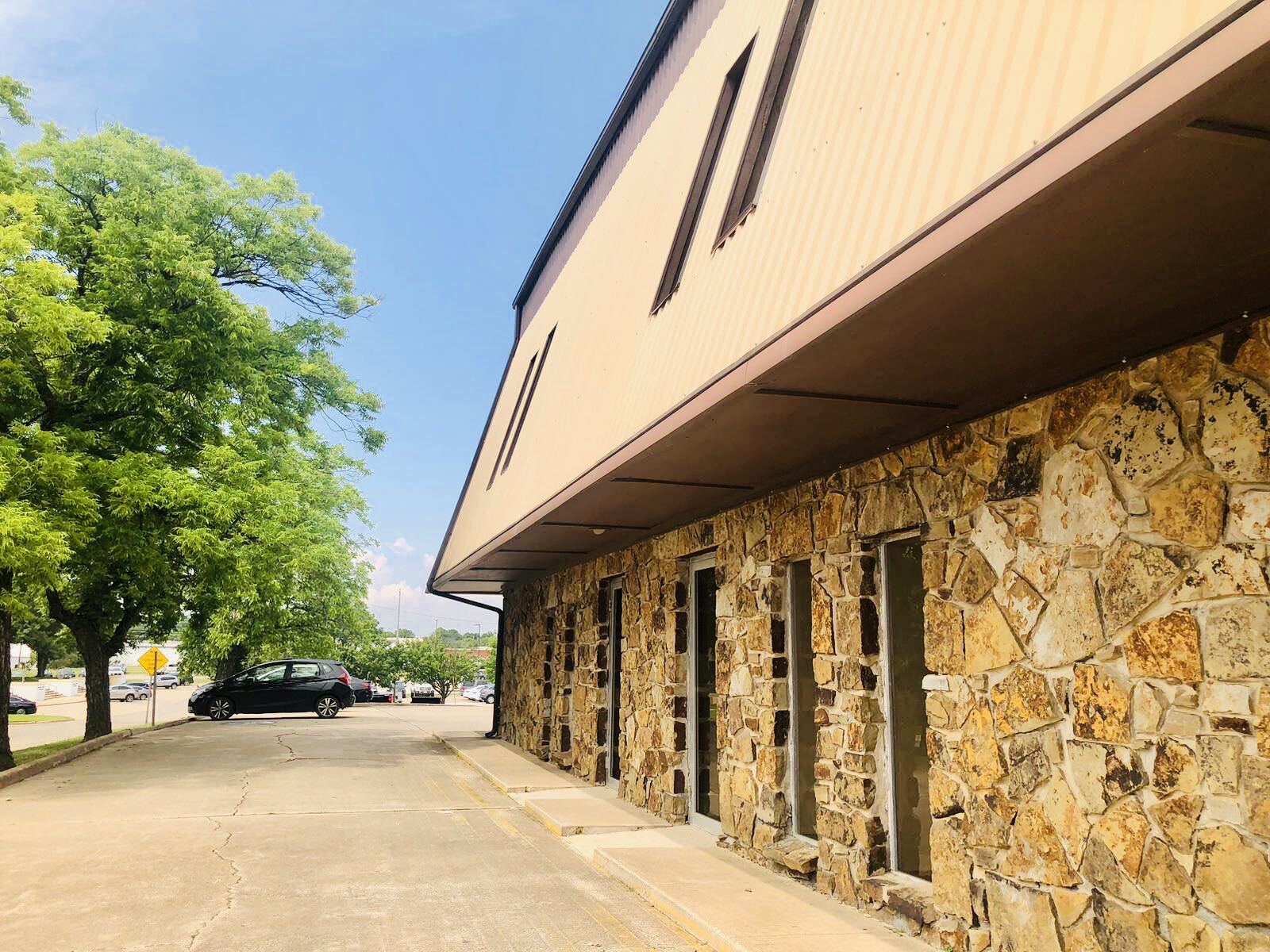 1016 W Maple Ave, Duncan, OK for lease Building Photo- Image 1 of 9