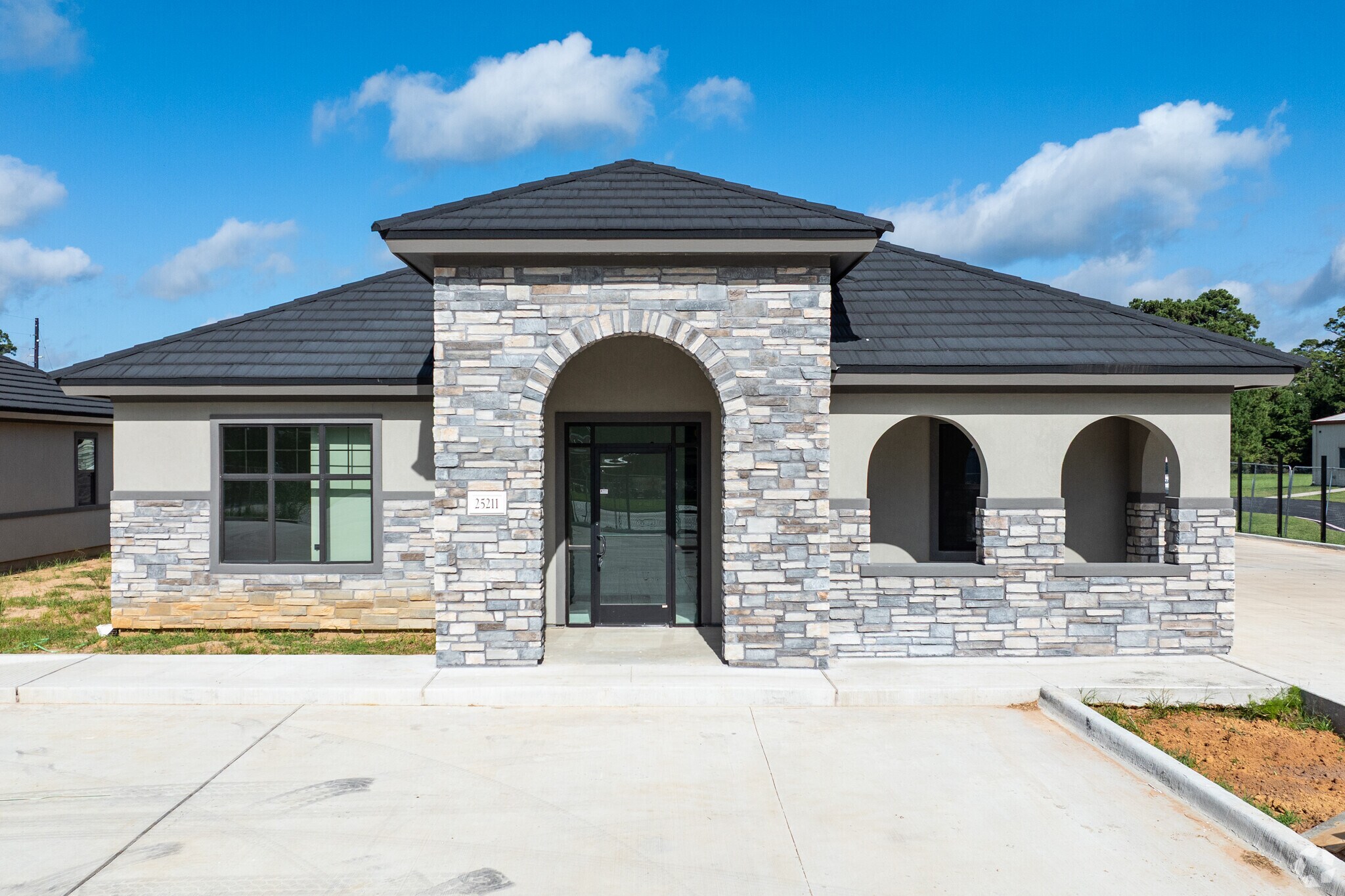 25201 FM 2978 Rd, Tomball, TX for lease Building Photo- Image 1 of 25