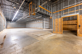 61101-61125 Airport Rd, Slidell, LA for lease Interior Photo- Image 2 of 6