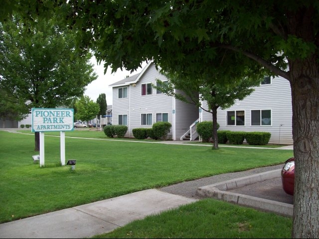 401 E Elm St, Connell, WA for sale - Primary Photo - Image 1 of 1