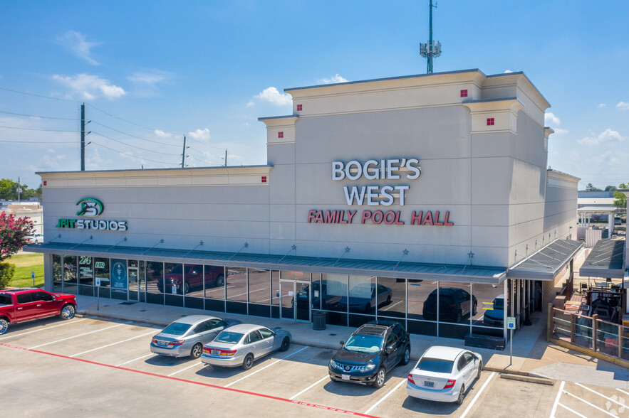 9606-9638 Jones Rd, Houston, TX for lease - Building Photo - Image 2 of 7