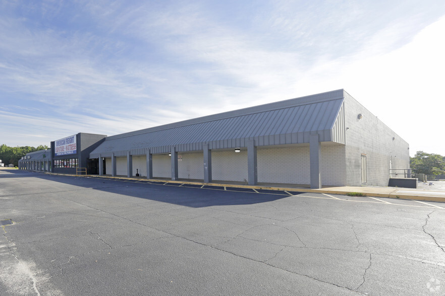 473-477 E Blackstock Rd, Spartanburg, SC for lease - Primary Photo - Image 1 of 9