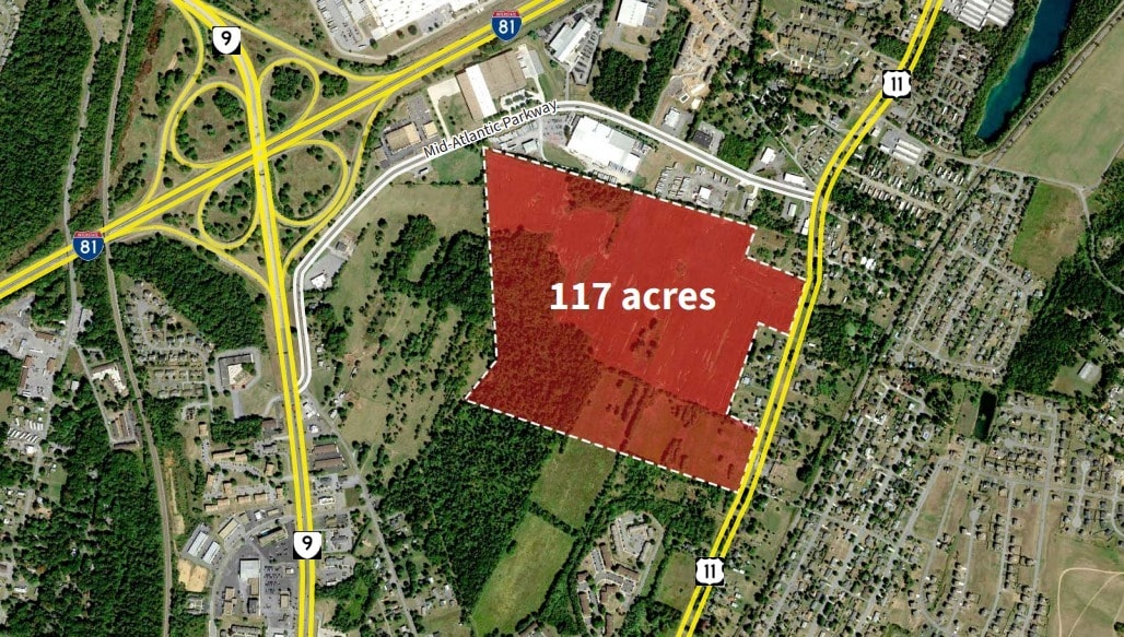 718 Mid Atlantic Pky, Martinsburg, WV for sale Primary Photo- Image 1 of 2