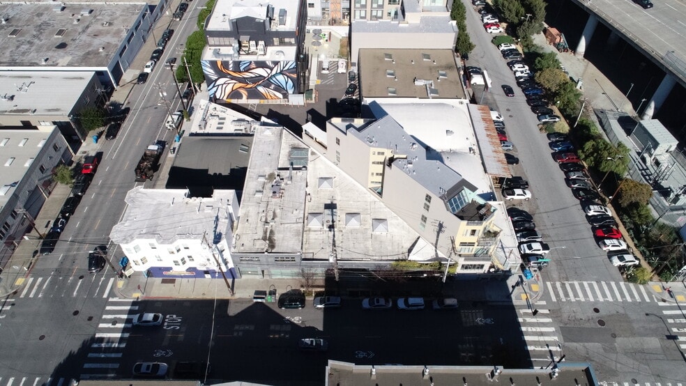 1040 Mariposa St, San Francisco, CA for lease - Building Photo - Image 2 of 10