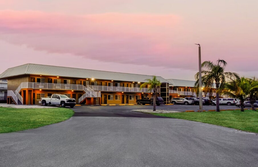 1527 US Highway 441 SE, Okeechobee, FL for sale - Primary Photo - Image 1 of 13