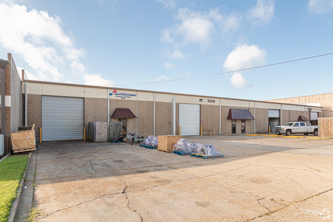 5616 Salmen St, New Orleans, LA 70123