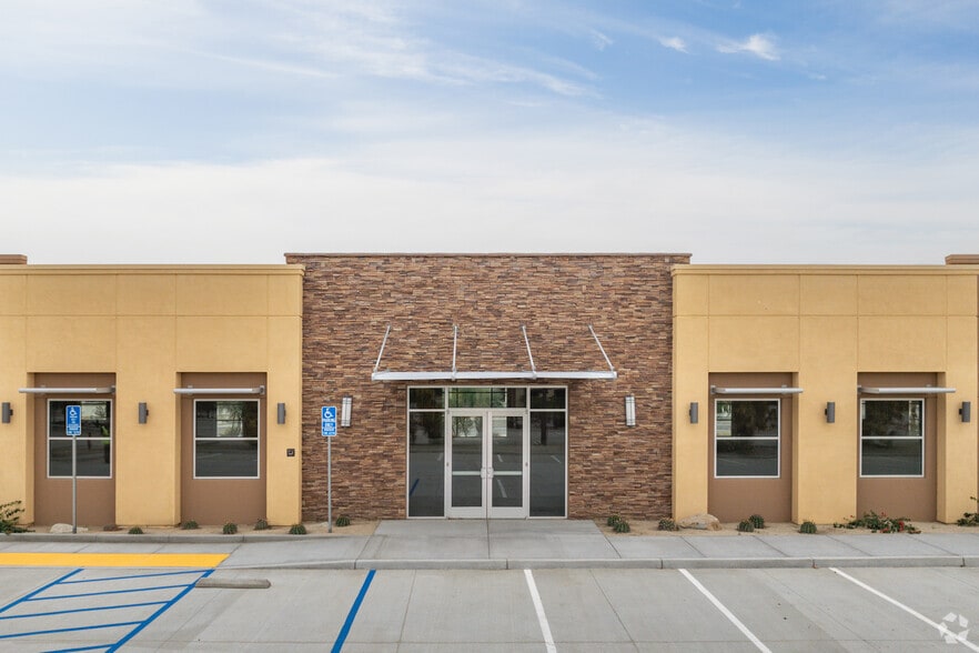 78030 Wildcat Dr, Palm Desert, CA for lease - Building Photo - Image 3 of 14