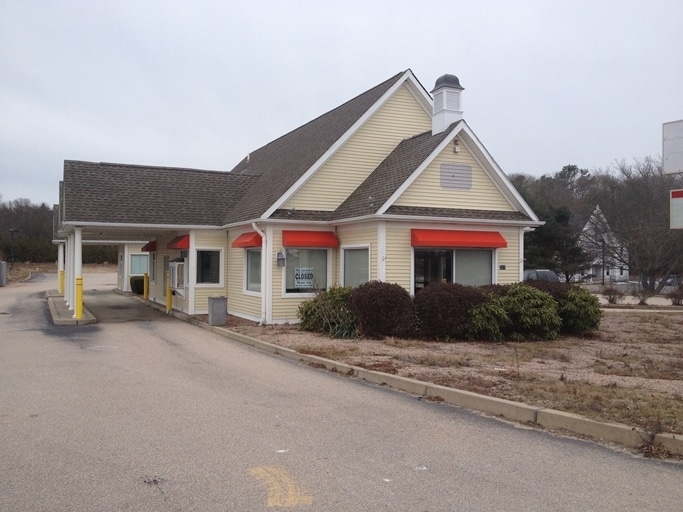 227 Post Rd, Westerly, RI for sale - Primary Photo - Image 1 of 1