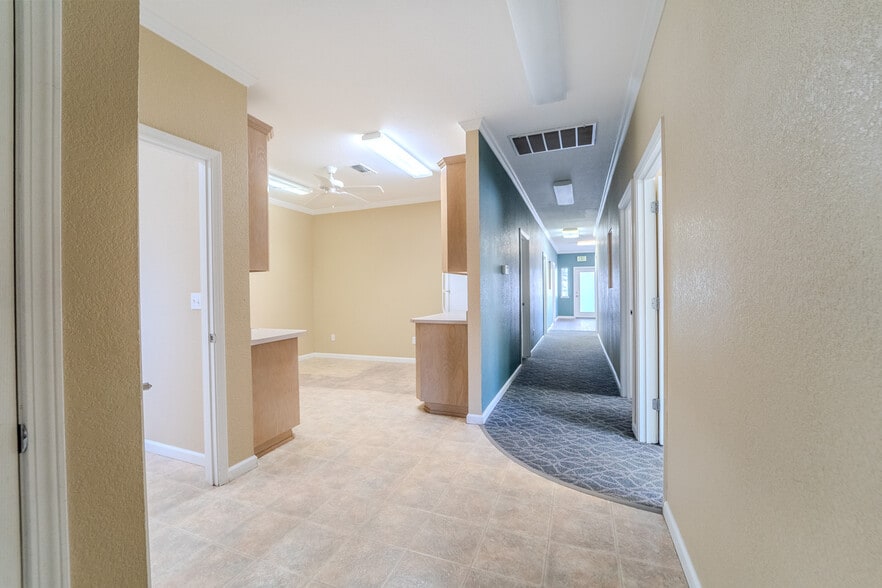 642 Bridge St, Yuba City, CA for sale - Building Photo - Image 2 of 21