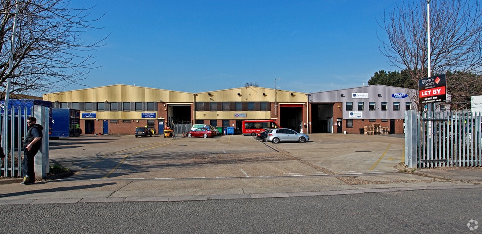 43-47 Weir Rd, London for sale - Building Photo - Image 1 of 1