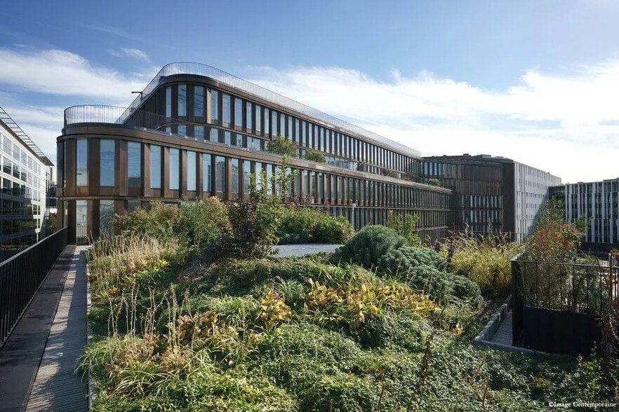 5-7 Rue Touzet-Gaillard, Saint-Ouen-sur-Seine for lease - Building Photo - Image 2 of 13