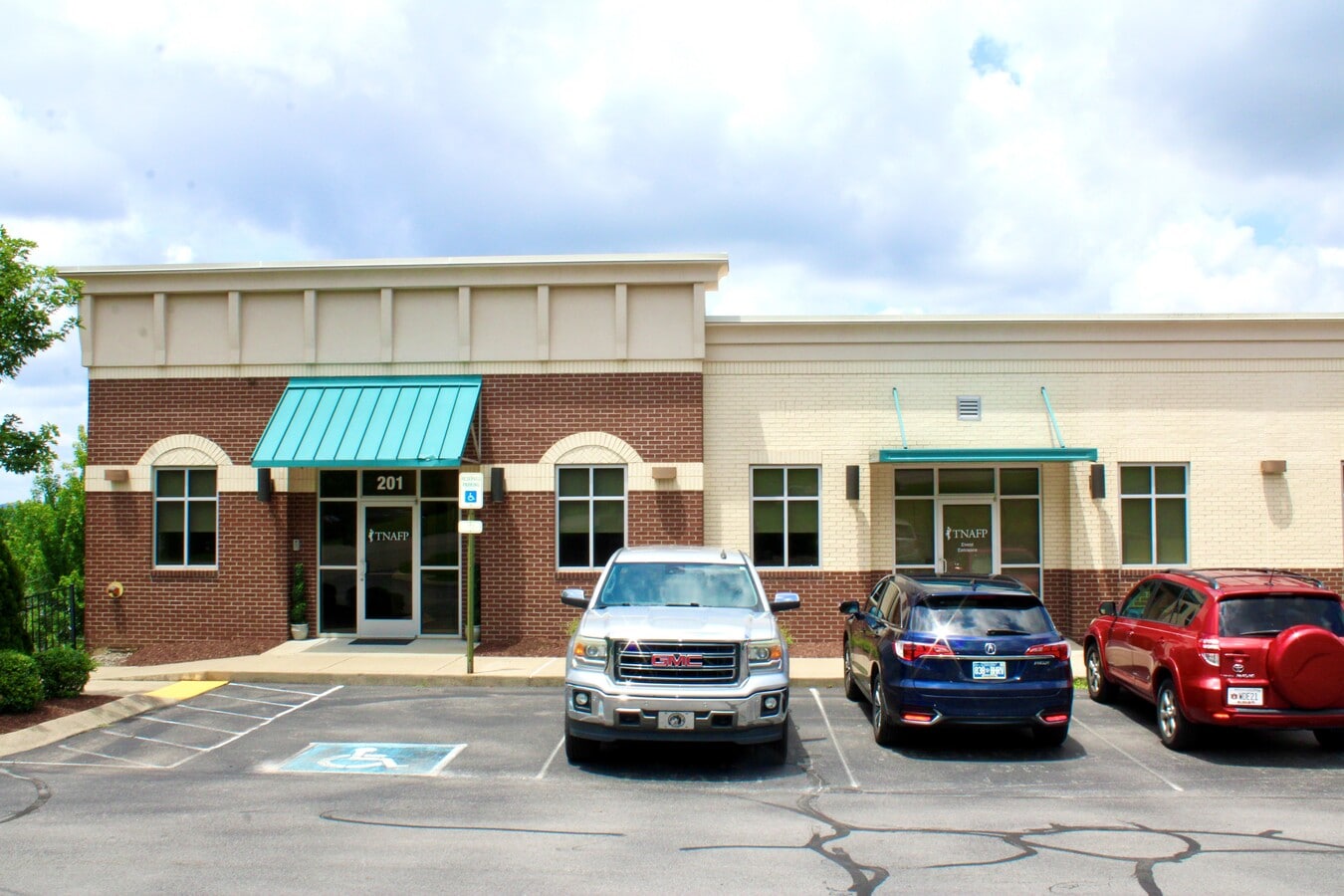 212 Overlook Cir, Brentwood, TN 37027 - Unit 201 & 202 - - Interior Photo - Image 2 of 5