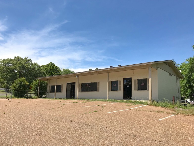 2433 Fm 315 S, Chandler, TX 75758