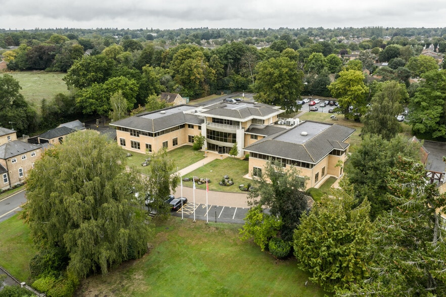 Wick Rd, Englefield Green for lease - Building Photo - Image 1 of 6