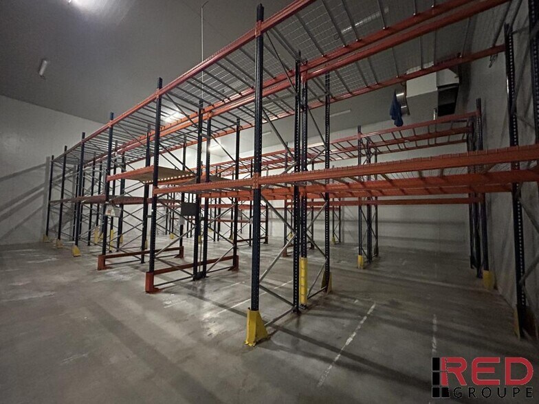 Industrial in Fuveau for sale - Interior Photo - Image 1 of 13