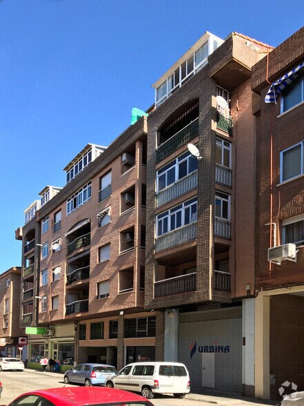Calle Cardenal Gil de Albornoz, 18, Talavera de la Reina, Toledo for sale - Building Photo - Image 2 of 2