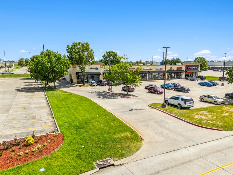 2645 Derek Dr, Lake Charles, LA for sale - Building Photo - Image 1 of 4