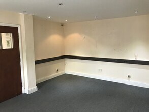 Gordon Rd, Waltham Abbey for lease Interior Photo- Image 2 of 2