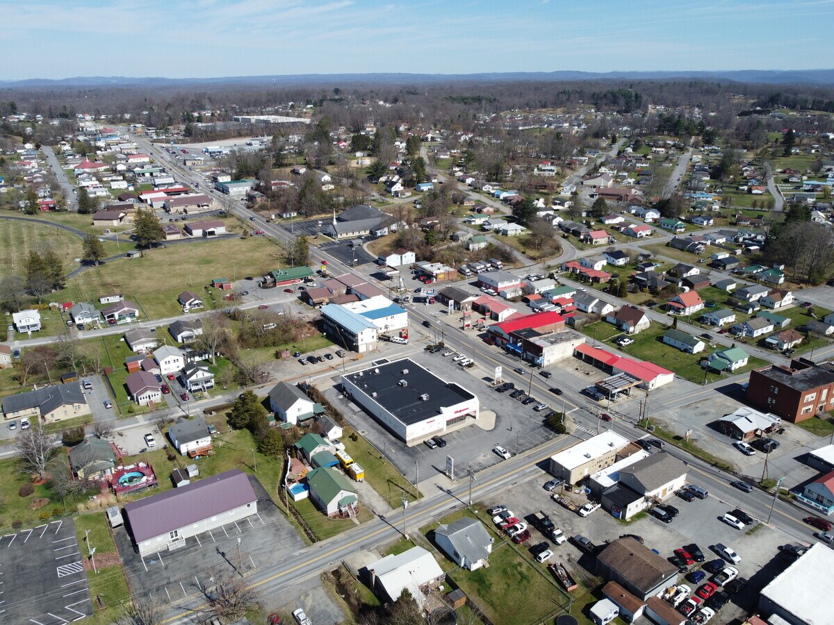 1201 Main St E, Oak Hill, WV 25901 Walgreens