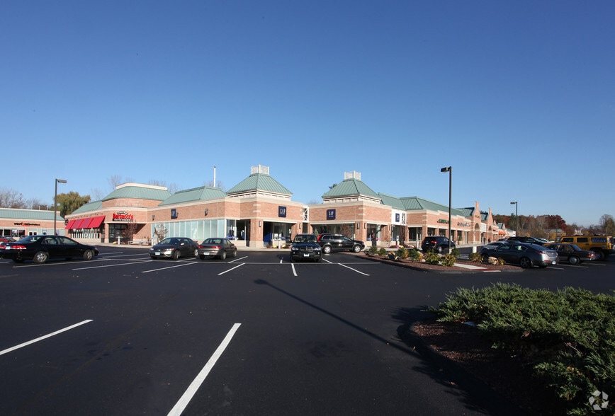 380 W Main St, Avon, CT, 06001 Retail Space For Lease