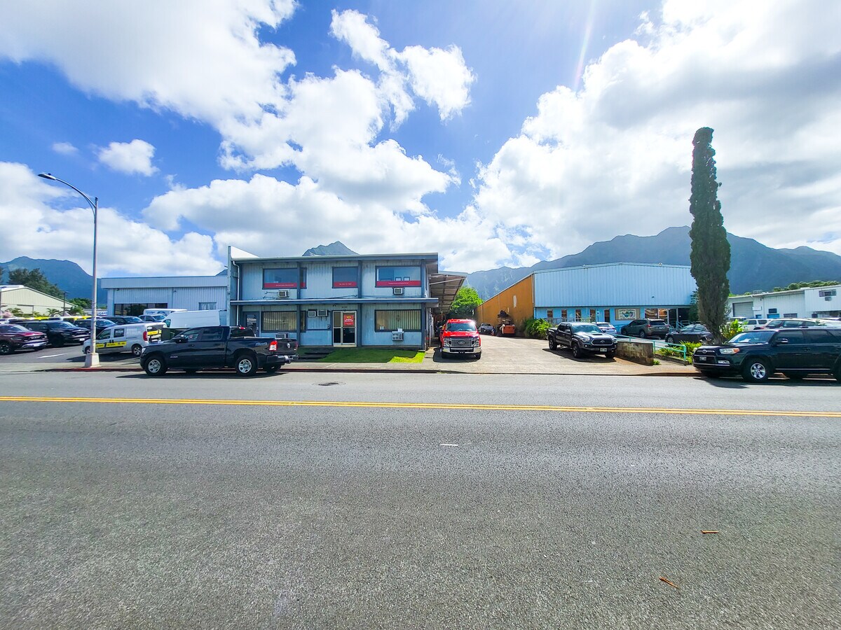 46012 Alaloa St, Kaneohe, HI 96744 Office for Lease