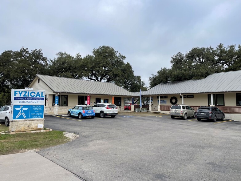 1411 S Main St, Boerne, TX for sale - Building Photo - Image 3 of 13